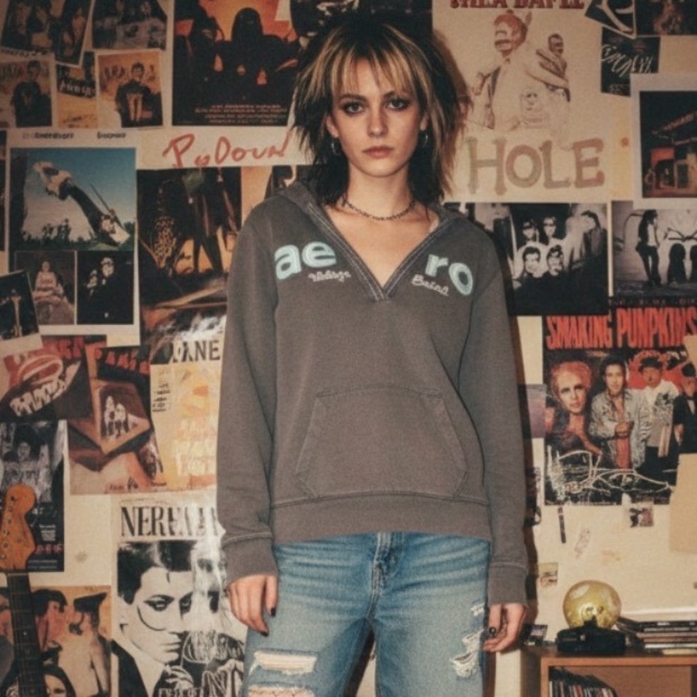 VTG Aeropostale Gray V-Neck Pullover Hoodie Sweatshirt Women medium grunge skate